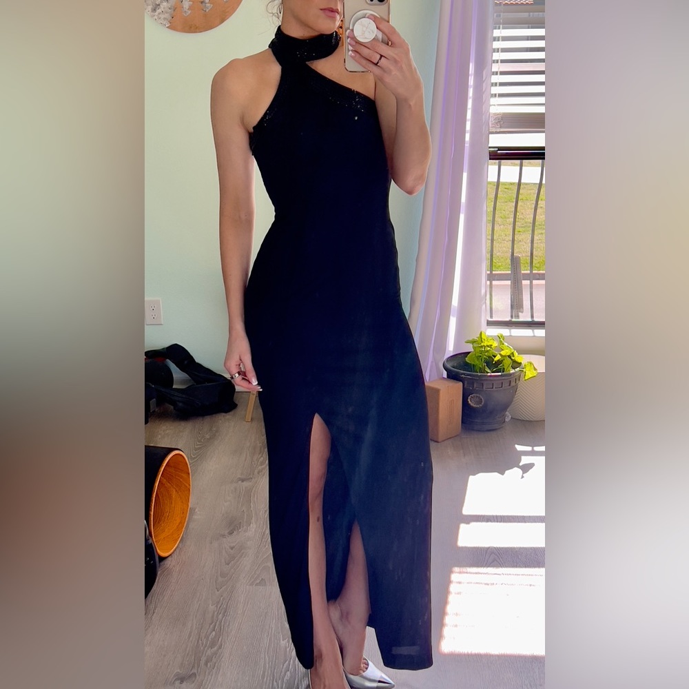 Cache Gown: Size 6 - Picture 2 of 10